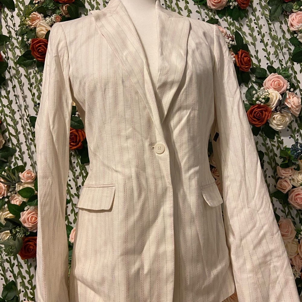 Tahari Blazer
